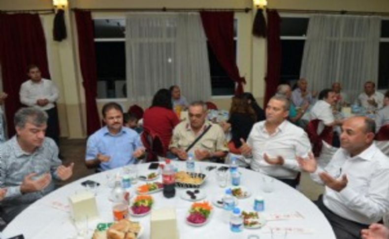 Çiğli'de geleneksel iftar yemeği buluşması