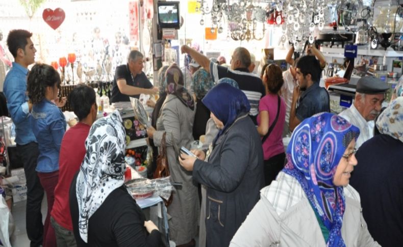 1 liralık tava izdihamı