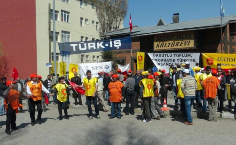 1 Mayıs Ardahan'da halaylarla kutlandı