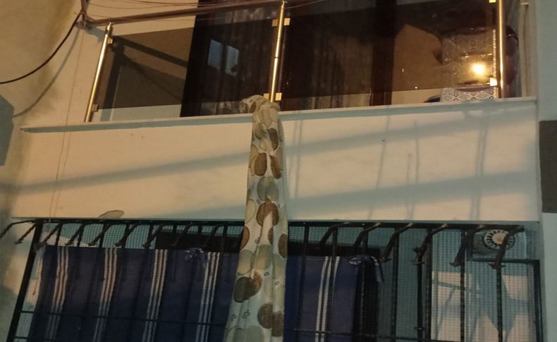 Balkondan battaniye sarkıtarak kaçan hırsızı kamera kayıtları ele verdi