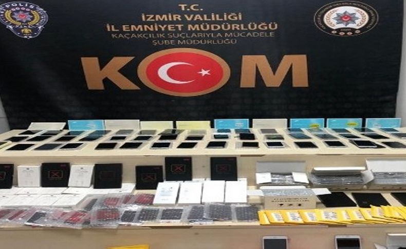 İzmir'de piyasa değeri 4 milyon lira olan kaçak ürün ele geçirildi