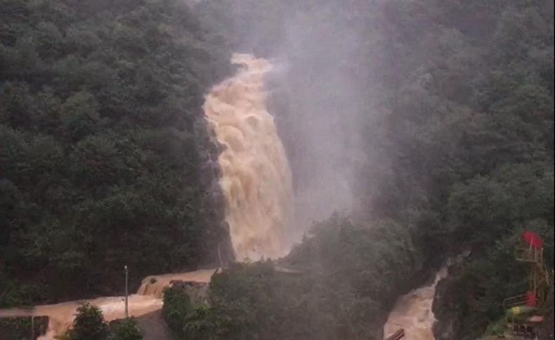 Ordu, Artvin ve Rize’den peş peşe endişe verici sel haberleri