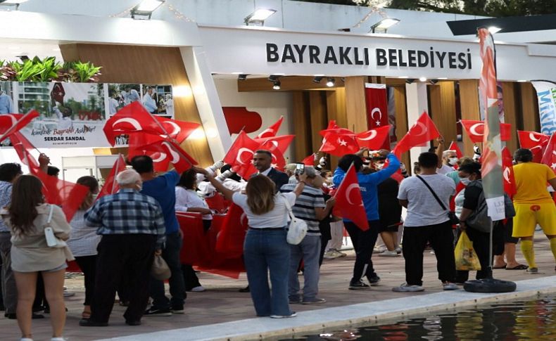 Bayraklı Belediyesi İEF'de farkını hissettirdi