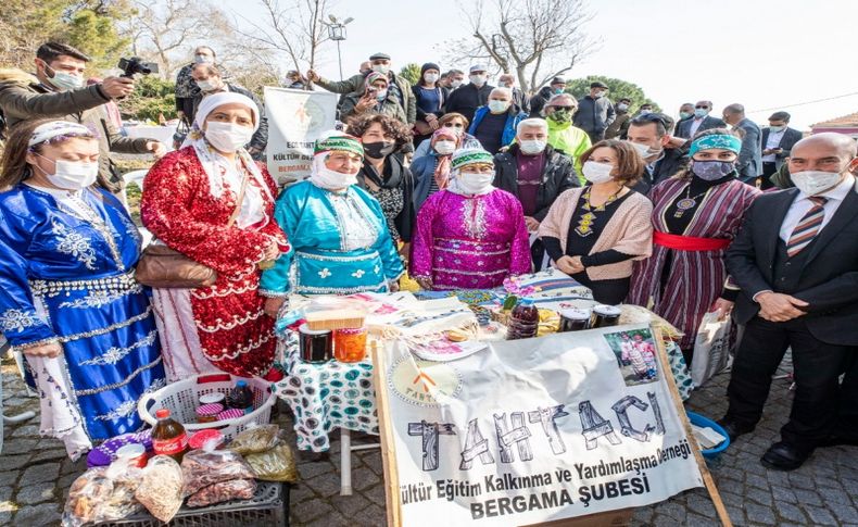 Büyükşehir'den Bergama'ya ücretsiz gezi