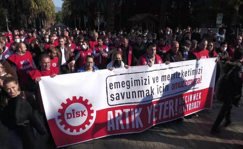 İzmir'de işçilerden eylem; 