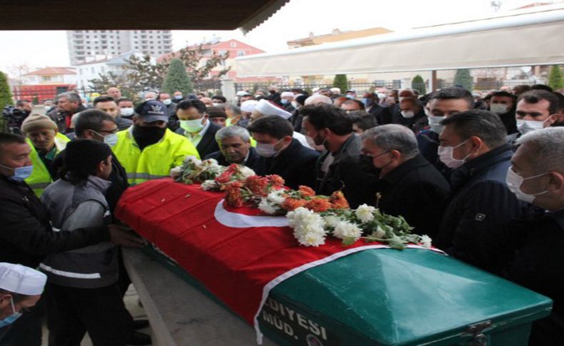 Türkiye'yi yasa boğan Müslüme sonsuzluğa uğurlandı