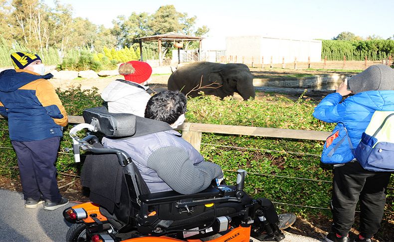 Balçovalı engelli çocuklar Doğal Yaşam Parkını gezdi