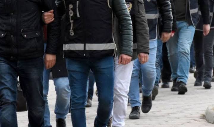 40 ilde FETÖ operasyonu: 99 gözaltı