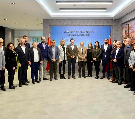 Başkan Soyer’den CHP İzmir’e ‘Geçmiş olsun’ ziyareti