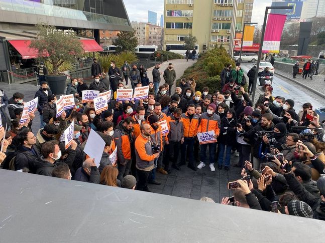 Hepsijet çalışanları; 1 TL zammınızı alın başınıza çalın