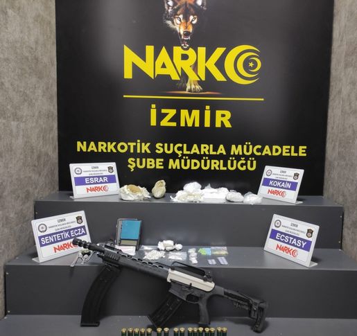 İzmir polisi torbacılara göz açtırmıyor: 10 tutuklama