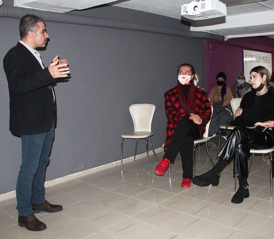 Konak'ta ailelere yönelik eğitim programı