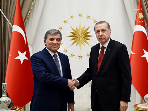 Abdullah Gül'den Erdoğan'a 'geçmiş olsun' telefonu