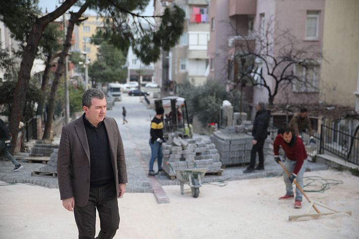 Başkan Koştu'dan kilit parke döşenen yollara inceleme