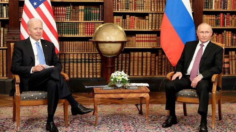 Biden ile Putin’den kritik Ukrayna görüşmesi