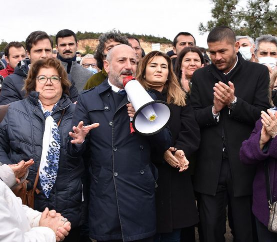 CHP Foça’daki taş ocağına karşı yargıya gidiyor