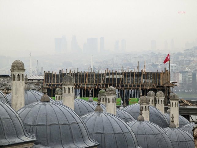 İBB, Süleymaniye'yi perdeleyen yapı için acil durdurma istedi