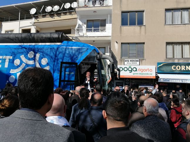 İnce'nin İzmir mesaisi tam gaz; Vatandaşlar cep yakan fiyatları şikayet etti