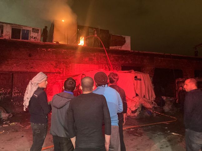 İzmir'de hurda deposunda korkutan yangın