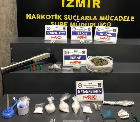 İzmir'de torbacılara eş zamanlı operasyon: 2 gözaltı