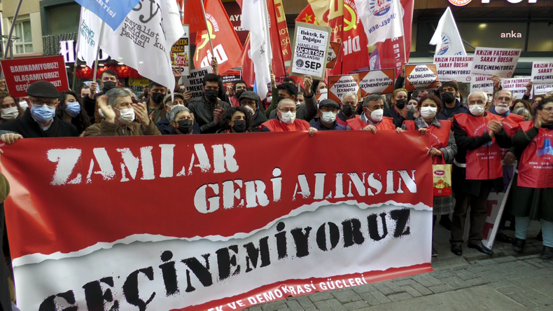 İzmir'de 'zamlar geri alınsın' protestosu; Fatura yaktılar