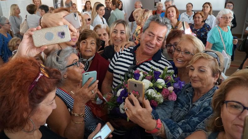 Karşıyaka Belediyesi’nden bir ilk daha: 3. Yaş Üniversitesi faaliyete geçiyor!