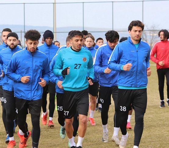 Menemenspor sürpriz peşinde