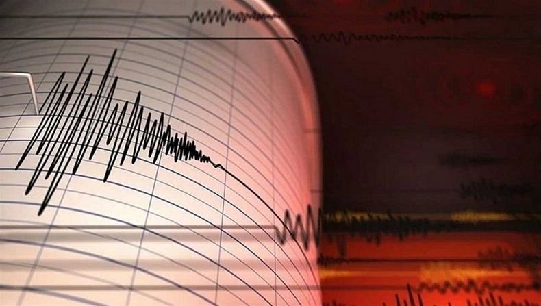 Seferihisar açıklarında korkutan deprem!