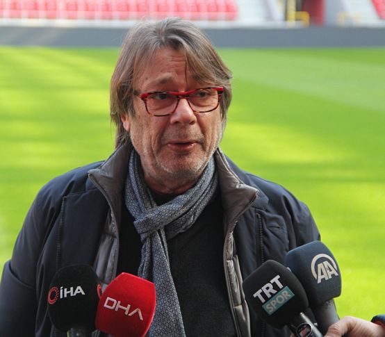 Sepil: Maçı orta hakem değil VAR yönetti