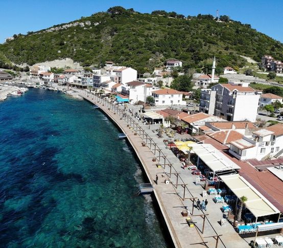 Karaburun'da yüzer iskele için halk oylaması