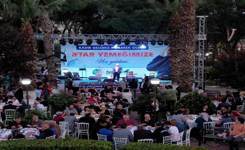 Menemen'de Kadir Gecesi'nde dev iftar buluşması