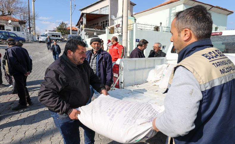 Buca Belediyesi’nden çiftçiye gübre desteği