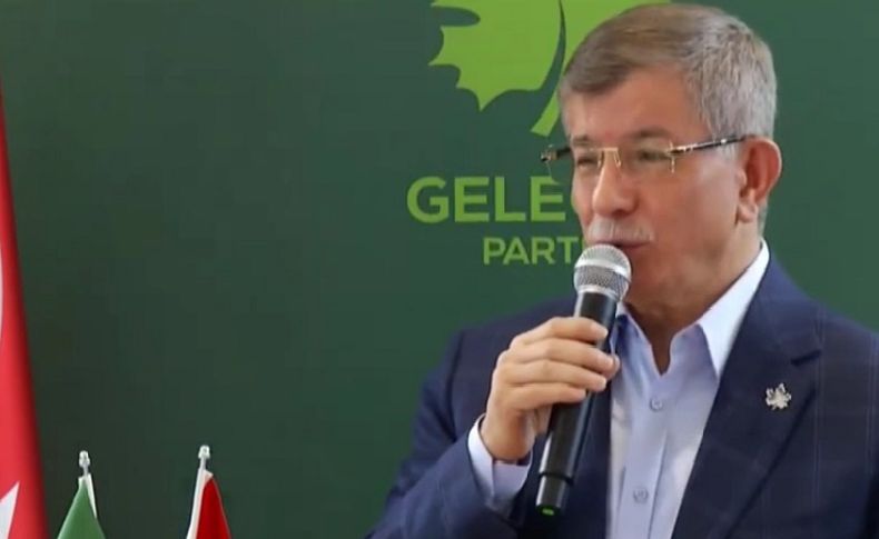 Davutoğlu: Biz siyaseti kitapla buluşturmaya geliyoruz