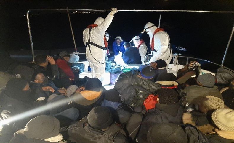 İzmir açıklarında 81 düzensiz göçmen kurtarıldı