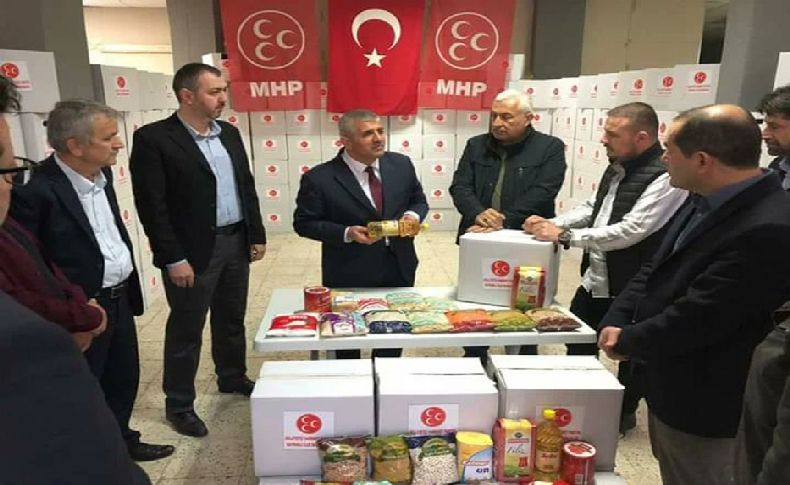 MHP İzmir Ramazan kolilerinin dağıtımına Bayraklı'dan başladı