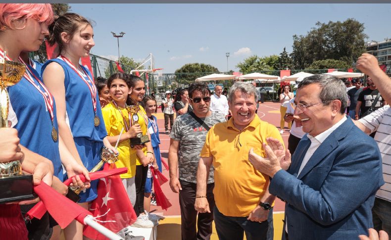 Konak'ta sokak basketbolu fırtınası esti