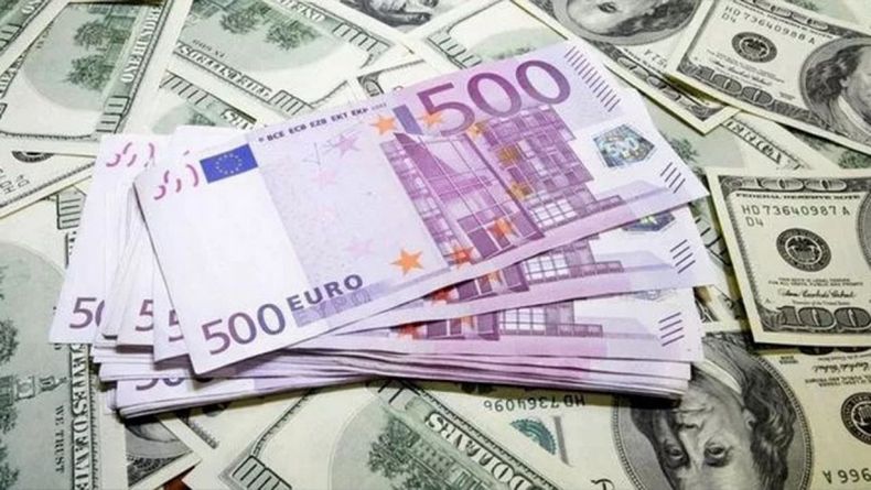 Euro/dolar 20 yıl sonra 1'in altında