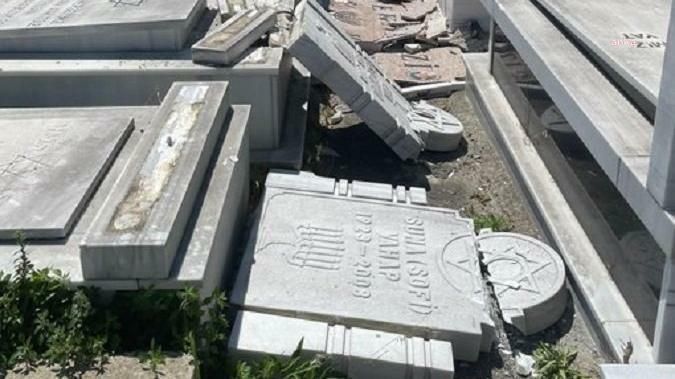 Yahudilere ait mezar taşlarının tahrip edilmesine ilişkin 2 gözaltı