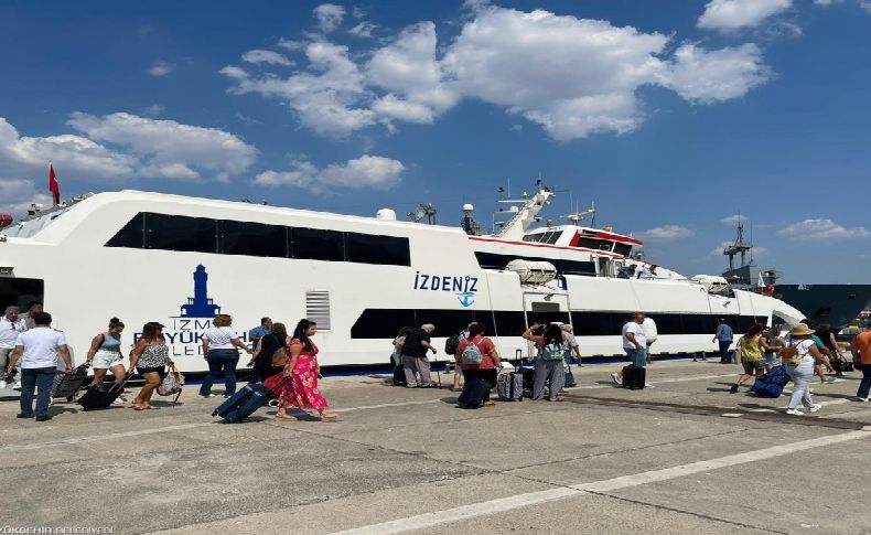 Midillili turistler hafta sonu için İzmir’i seçti