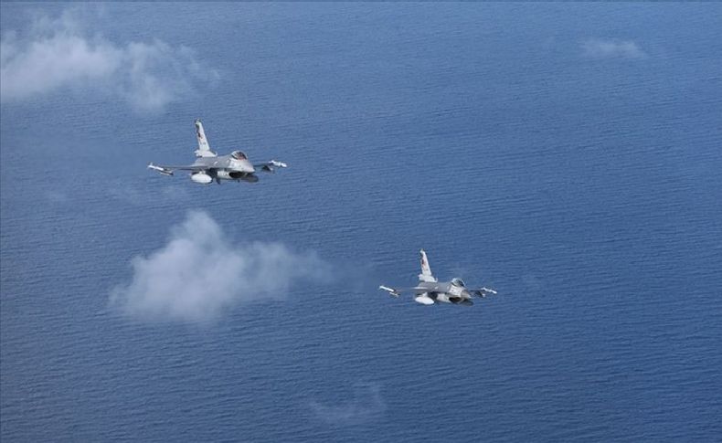 Türk F-16'larına Yunan tacizi