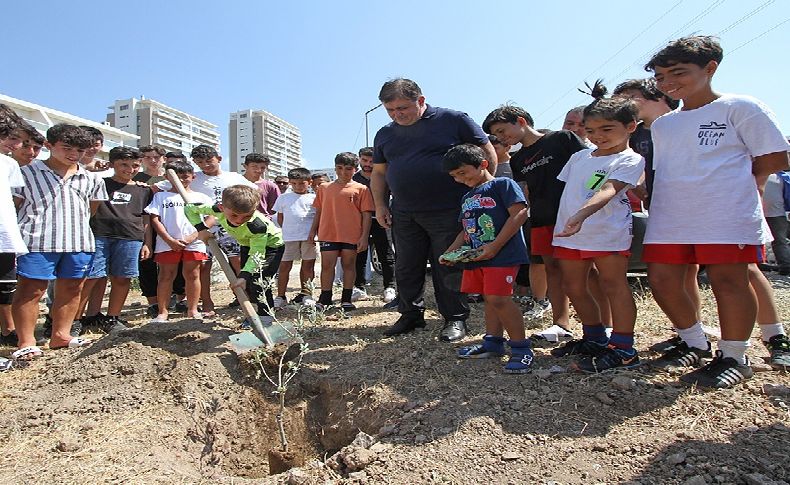 Çocukların barış fidanları Karşıyaka'da can bulacak