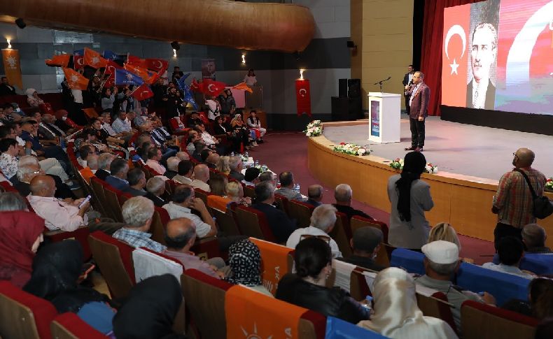 AK Partili Sürekli'den muhalafete salvo: Biz karınca gibi çalışırken onlar ipe un serdi