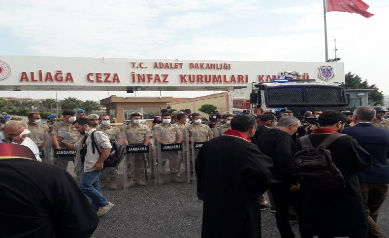 Deniz Poyraz davasında yine arbede çıktı: Avukatlara, TOMA'lı biber gazlı müdahale