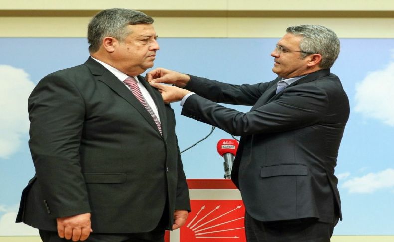 Eski TDP'liler CHP'ye geçti: Rozetleri Salıcı taktı