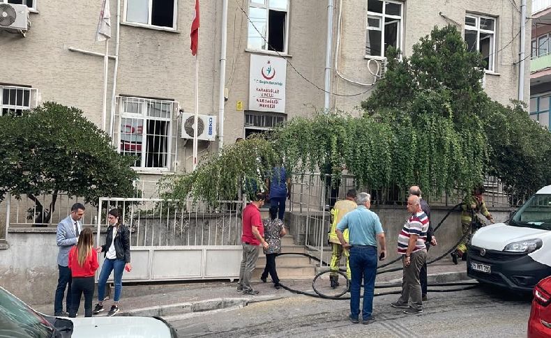 İzmir'de aile sağlığı merkezinde korkutan yangın: 3'ü çocuk 13 kişi kurtarıldı