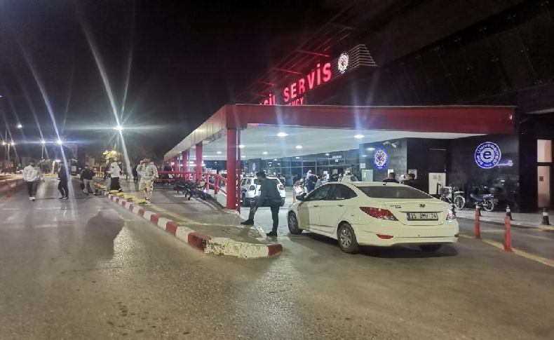 İzmir'de bıçakla ağır yaralanan genç, hayata tutunamadı