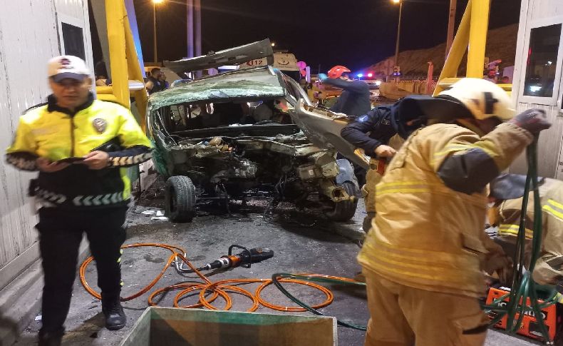 Menemen'de gişelerde feci kaza: 1 ölü, 1 ağır yaralı