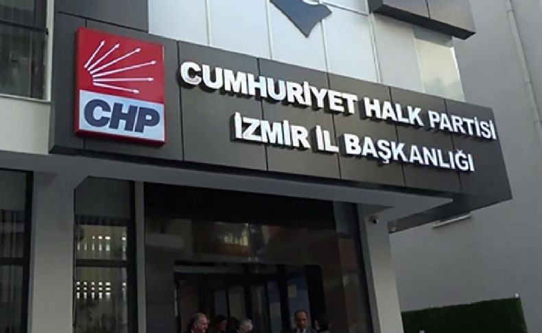 O partinin eski İzmir İl Başkanı ve ilçe başkanları CHP'ye katılıyor