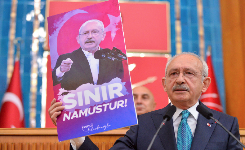 Kılıçdaroğlu, 'Sınır namustur' pankartını gösterdi