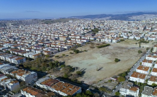 AK Partili Kaya'dan 'Buca Cezaevi' açıklaması: 'Cezaevini yıktık, Buca'ya devasa yeşil alan kazandırdık'